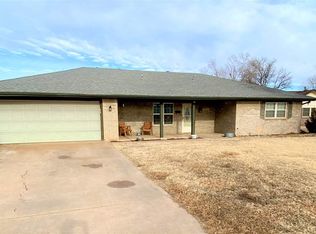 2708 Sunnybrook Ln, Enid, OK 73703