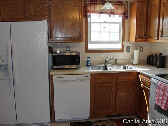 2nd image of 310 E Lynwood Dr