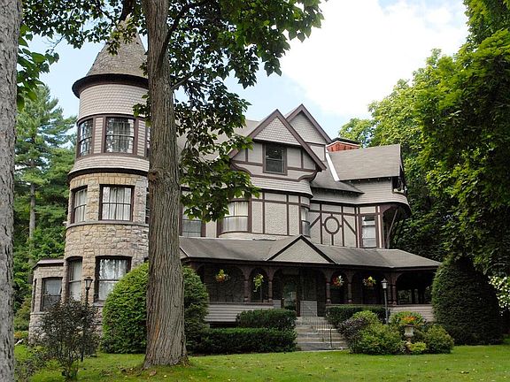 Annandale Mansion Exterior