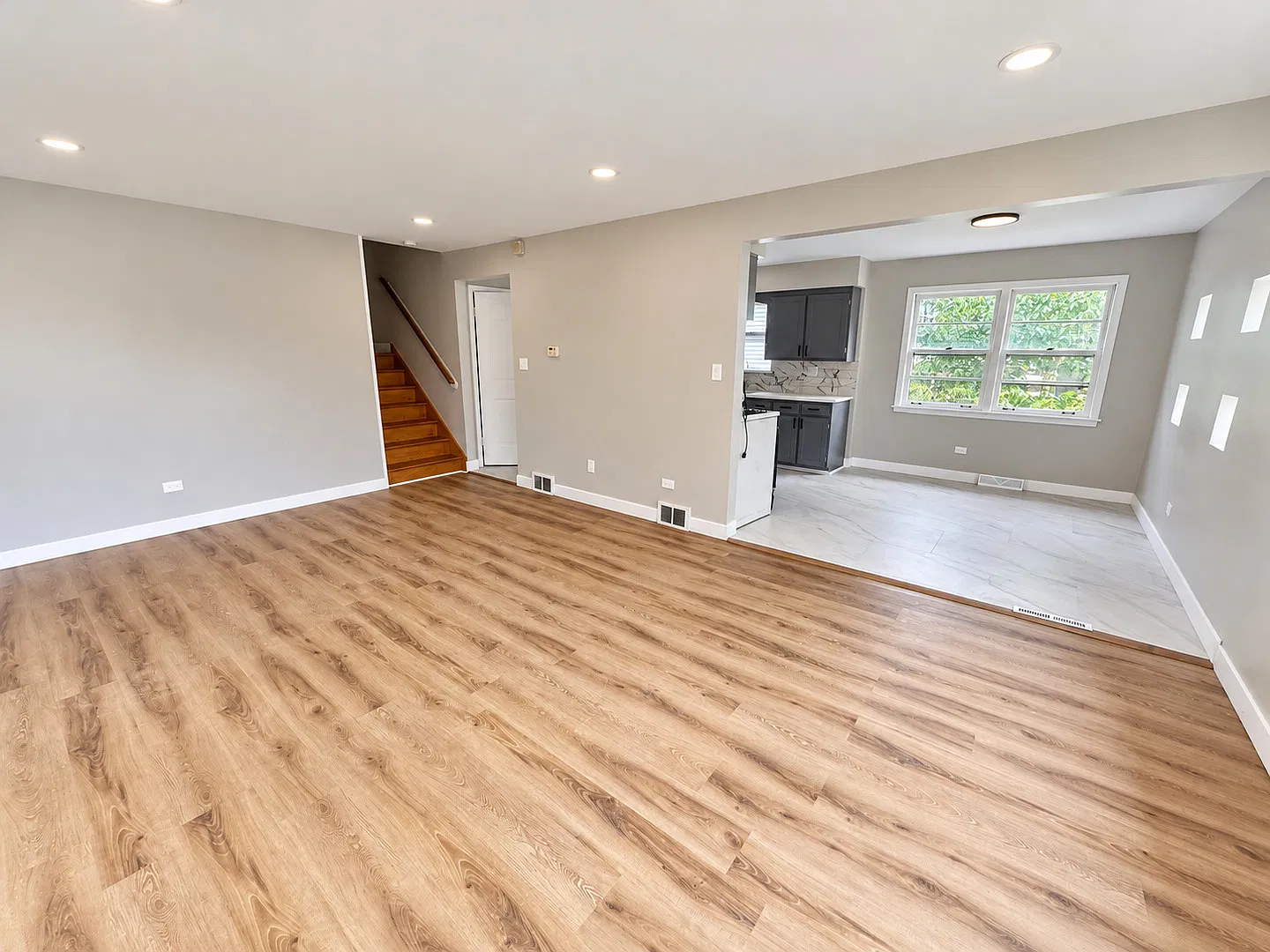 5 bed, 2.5 bath, 1350 sqft, $3,000 — Photo 4