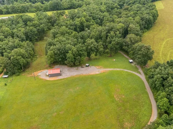 5950 Fly Hollow Rd, Santa Fe, TN 38482