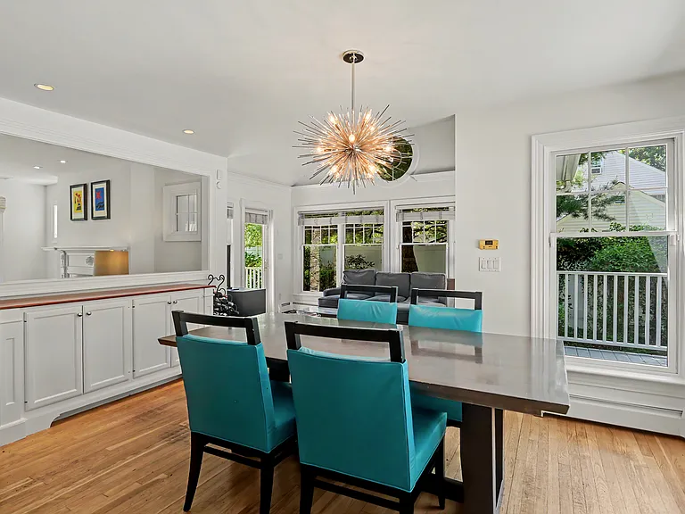 186 Compo Rd S — Photo 11