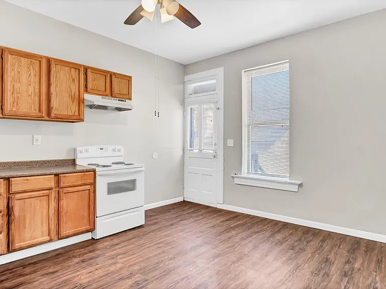 3223 Pestalozzi St #2F — Photo 4