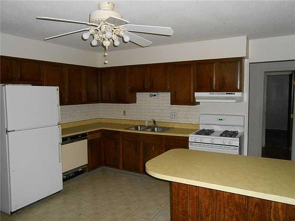 3rd image of 10214 E Greenbrook Ct