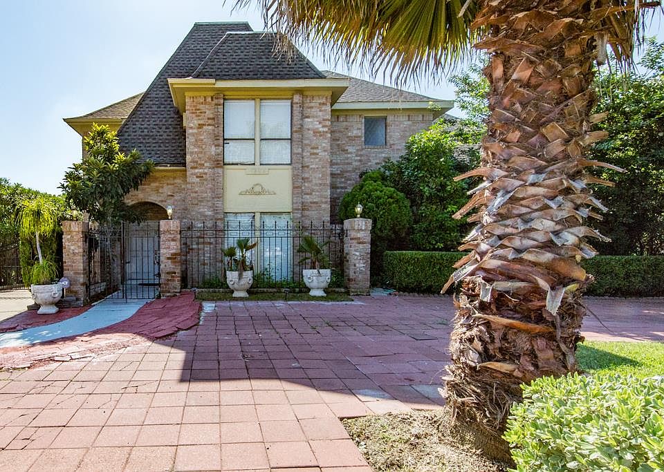 1st image of 7630 Antoine Dr