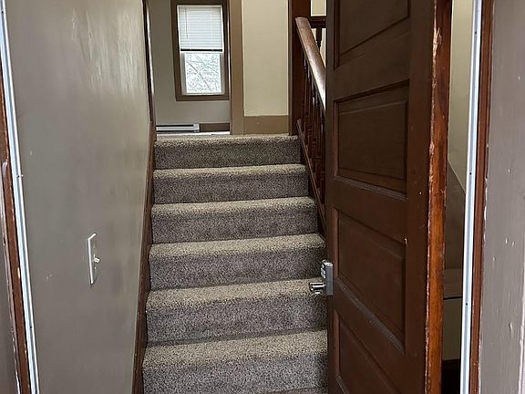 4th image of 23 1/2 N Main St #23-1/2