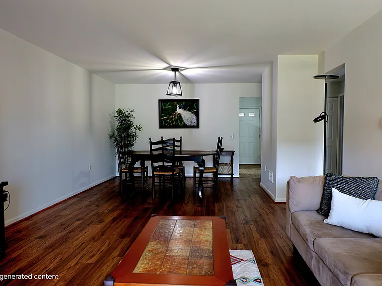 247 Greenview Dr — Photo 4
