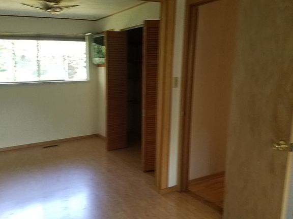 5th image of 3760 NE Dorchester Way