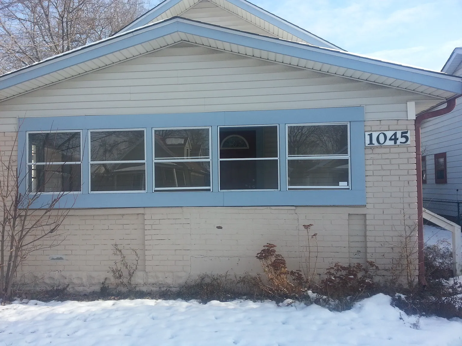 1045 N Tremont St photo 1
