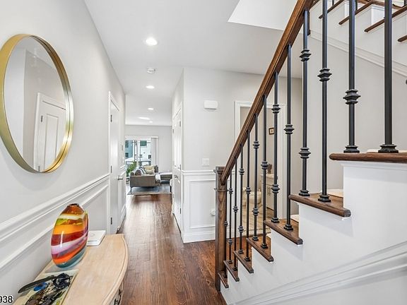 5th image of 99 Spring Valley Rd #203