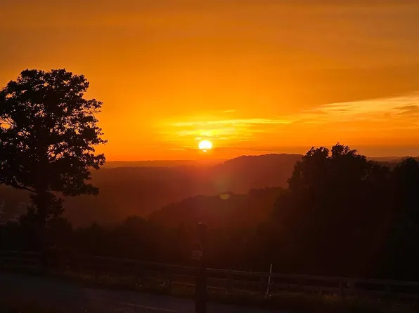 173 Bald Eagle Rd, Hilham, TN 38568