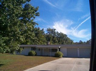 2101 Stoner Dr E, Charleston, IL