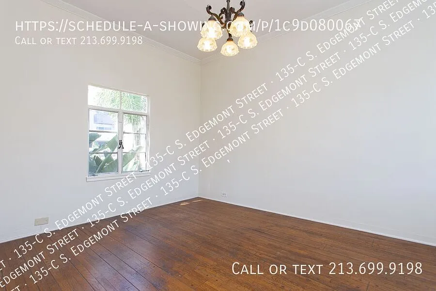$0 Security Deposit- Lrg 2 Bed/1 Ba With Washer And Dryer In The Unit-Art Deco Building- Ktown — Photo 3