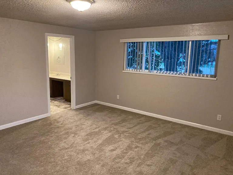 10188 Cherry Ln — Photo 21