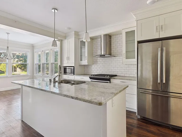 3245 Hennepin Ave #1 — Photo 6