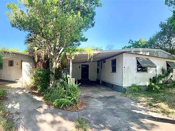 2nd image of 629 Coral Cir