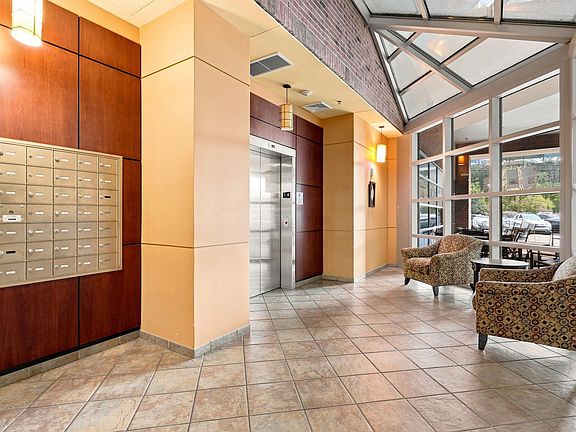 5th image of 2608 Erwin Rd Unit 402