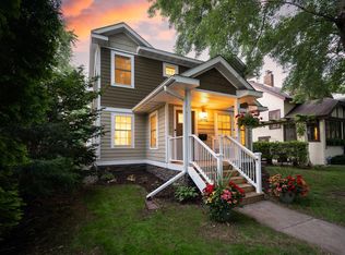 1993 Stanford Ave, Saint Paul, MN 55105