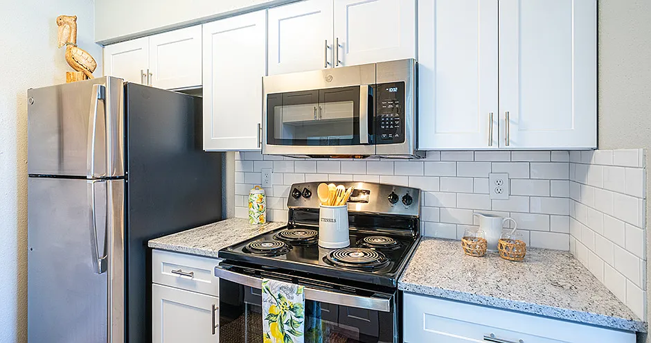 Captain's Landing Apartments — Photo 2
