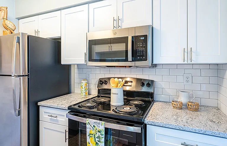 Captain's Landing Apartments — Photo 2