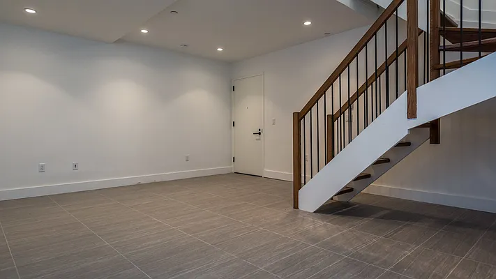 Rented by Nooklyn NYC LLC | media 12