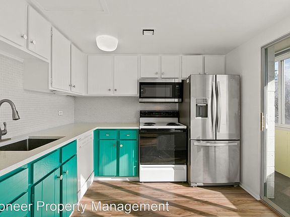 3rd image of 1888 S Jackson St APT 507
