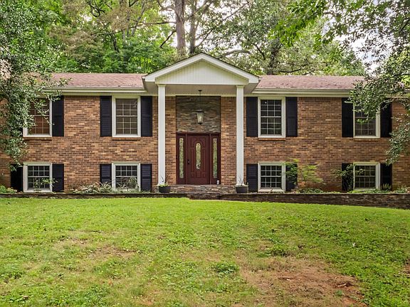 2nd image of 621 Idlewood Dr