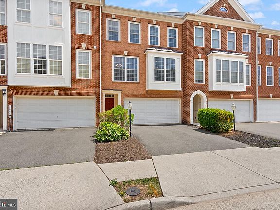 2nd image of 21776 Ladyslipper Sq