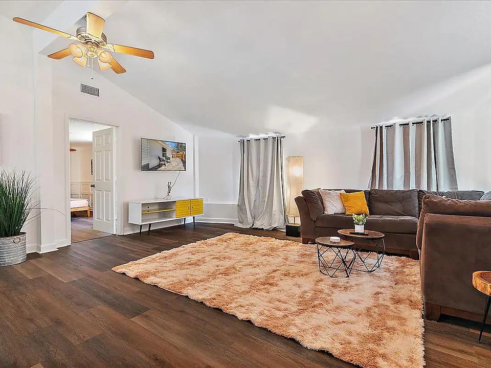1st image of 4635 Woolman Ave #B