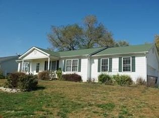101 Atchley Dr, Troy, MO 63379