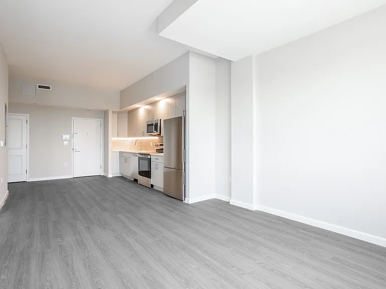 18303 Hillside Ave #2D — Photo 6