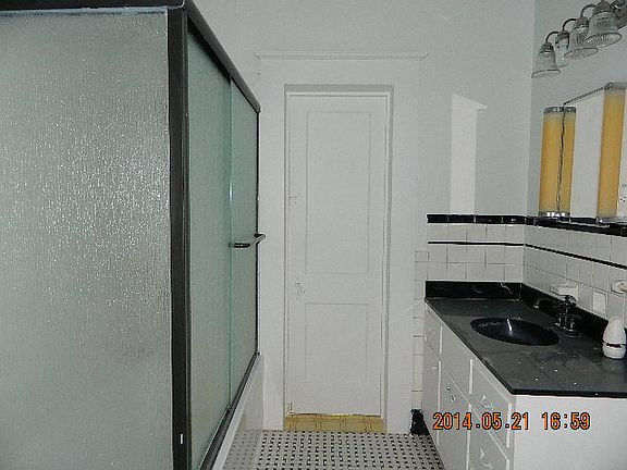 4th image of 81 E Main St