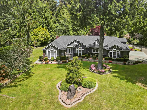 120 Susan Ln, Crescent City, CA 95531