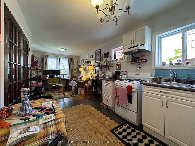 19 Lewis St #2 — Photo 9