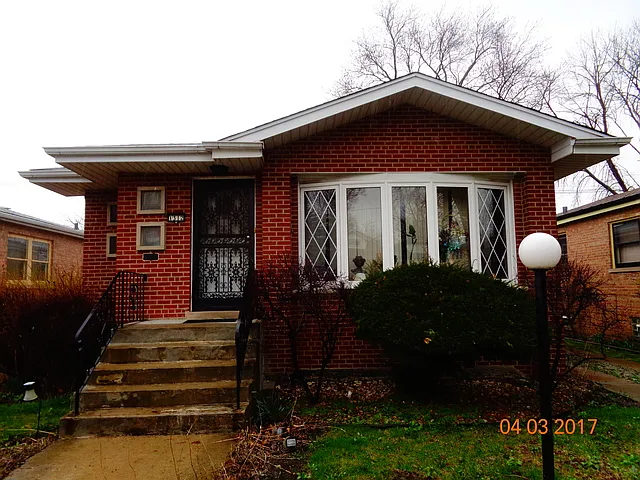 1312 W 97th St photo 1