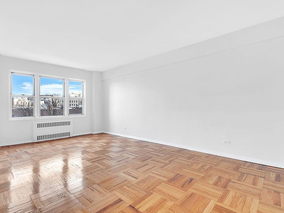 1st image of 34 Plaza St E APT 610