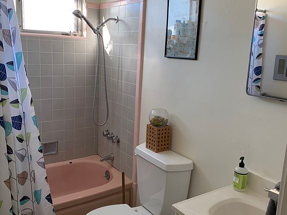 5th image of 1107 San Anselmo Ave APT 2