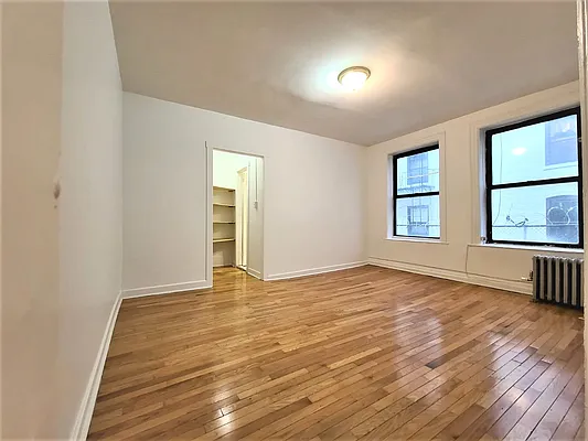 Rented by Oxford Property Group | media 7