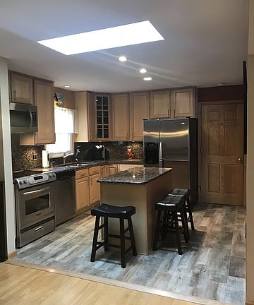 4th image of 8421 Forest Dr