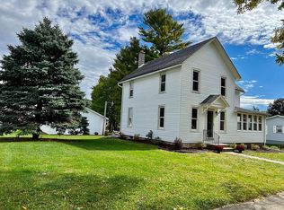 221 Wilson Ave, Chadwick, IL 61014