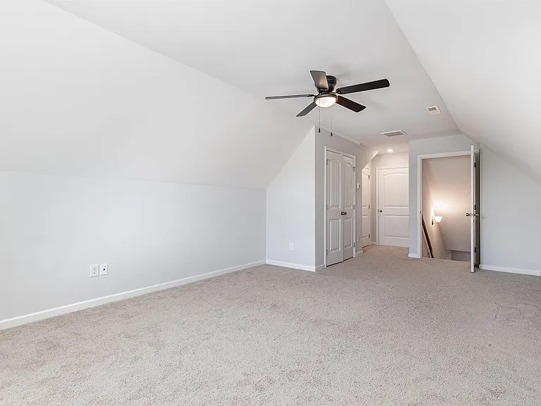 1313 London Meadow Way — Photo 14