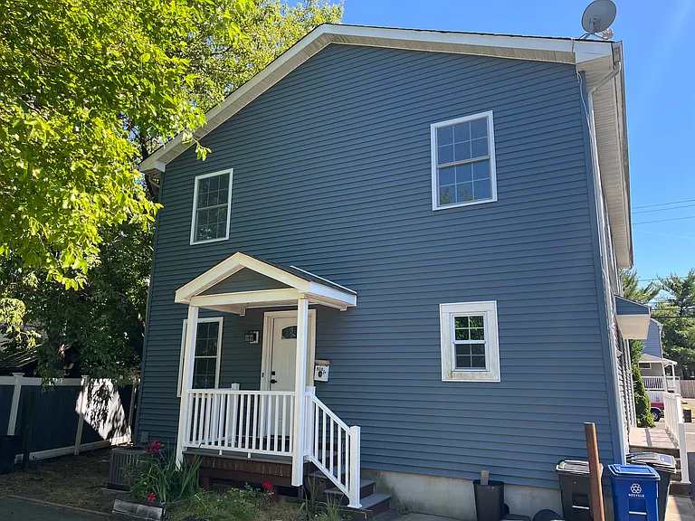 608 16th Ave #B — Photo 1