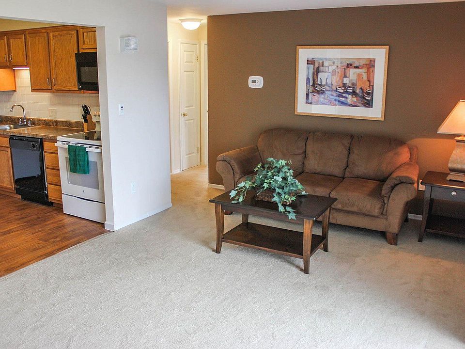 Hallmark Village Apartment Rentals Hamburg, NY Zillow
