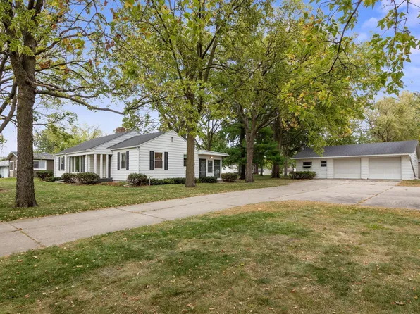 525 Bluff St NE, Hutchinson, MN 55350