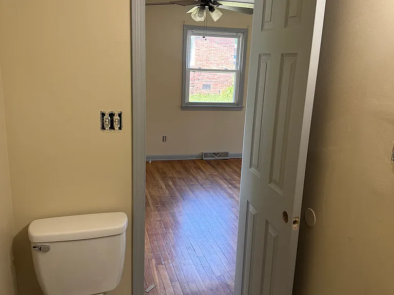 110 Willow St — Photo 8