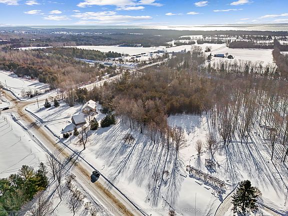 2nd image of 426 Gully Rd