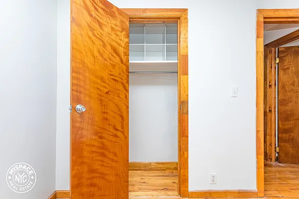 Rented by MySpaceNYC | media 29