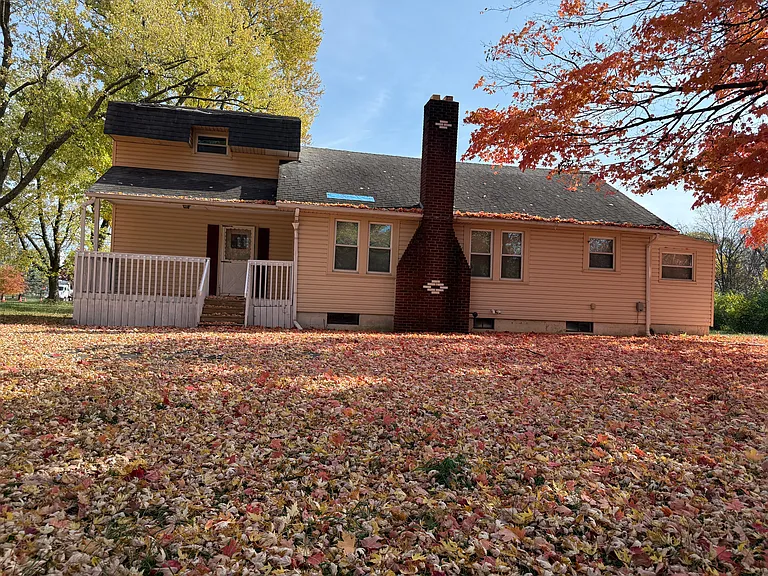 14127 Palmer Rd SW — Photo 2