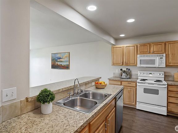 5th image of 18611 26th Avenue E