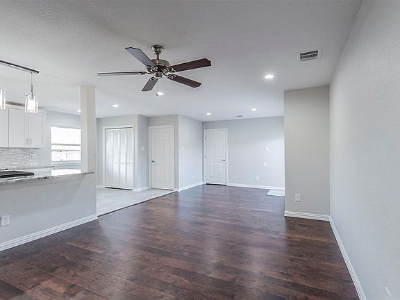 3rd image of 9905 Parkford Dr